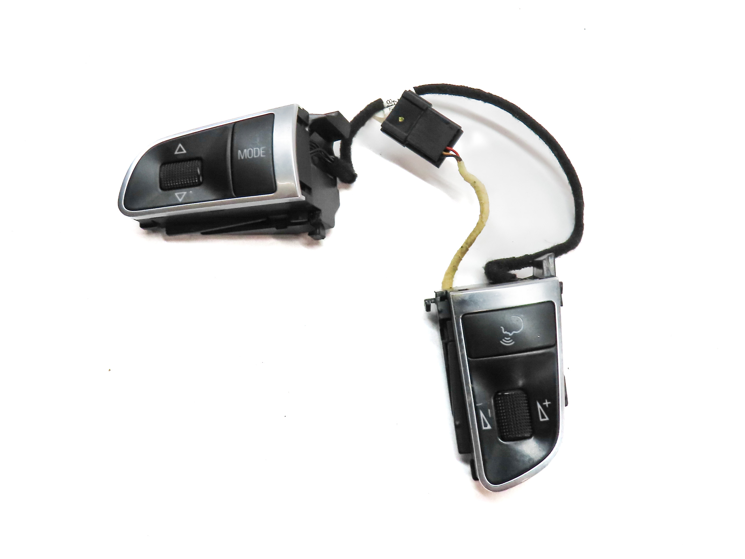 2012 AUDI Q5 (B8 8R) STEERING WHEEL LEFT & RIGHT SWITCH BUTTON SET 2 w/ HARNESS — exact item pictured
